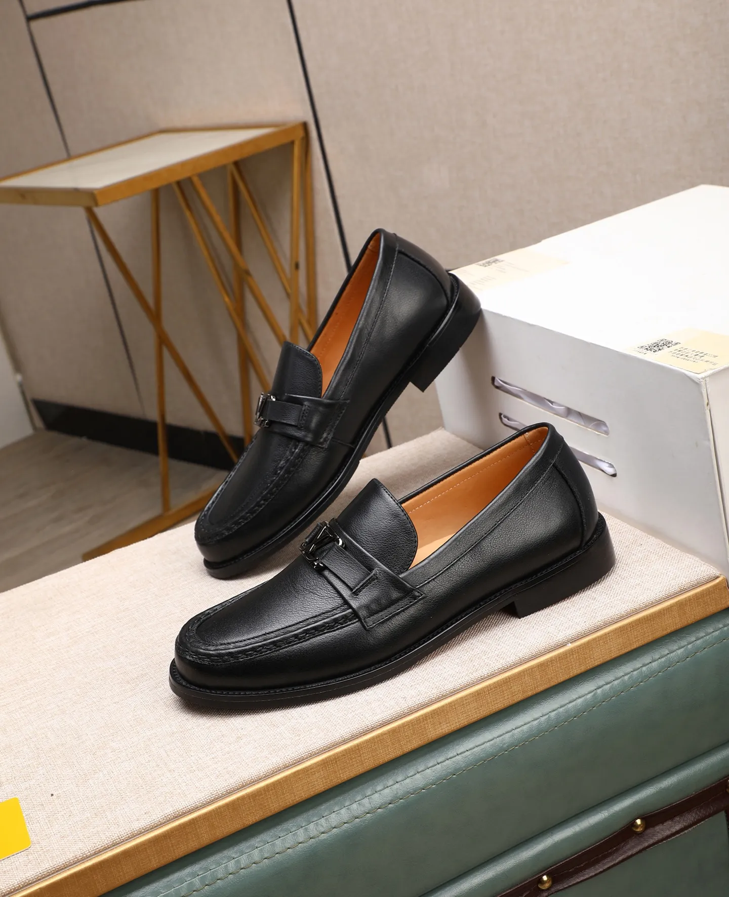 Men's shoes 💰480 📛📛(Niuli) high-end [LOUIS VUITTON】Louis Vuitton official website synchronizes new products👟Milan fashion catwalk style🇰🇾🇰🇾LV house logo, celebrity style, a must-have for fashionistas⚠️First-layer calfskin➕Cowhide lining➕Official website original original outsole👞Number 38-44